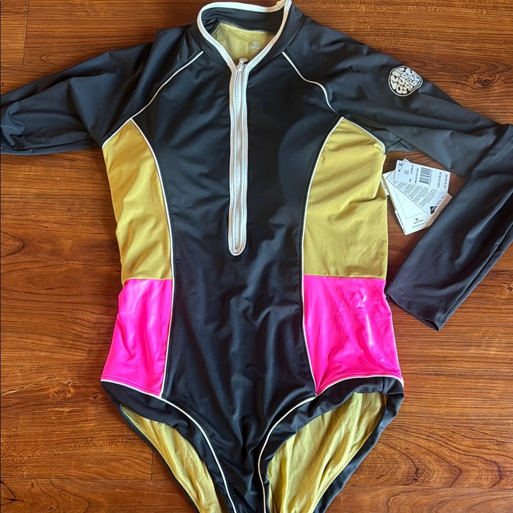 Rip curl washed black hibiscus heat splice UPF swimsuit 2XL NWT